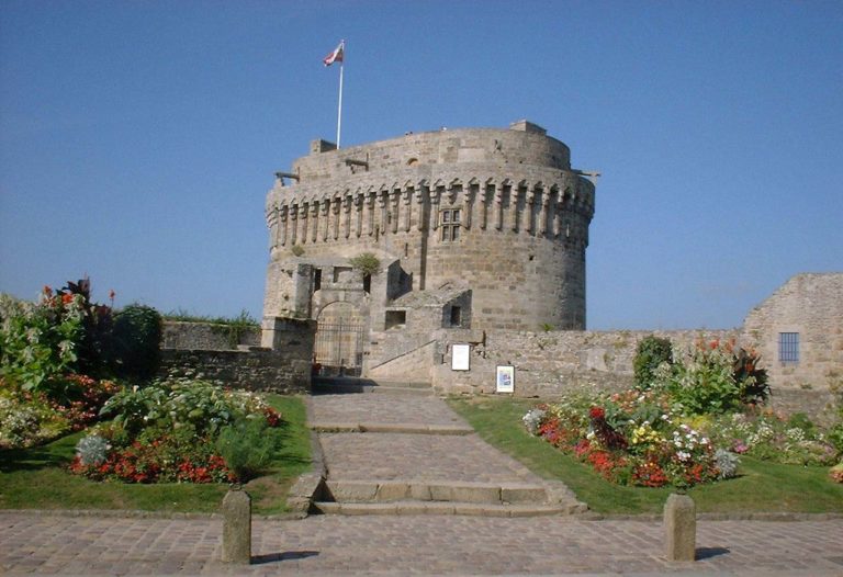 Dinan Castle